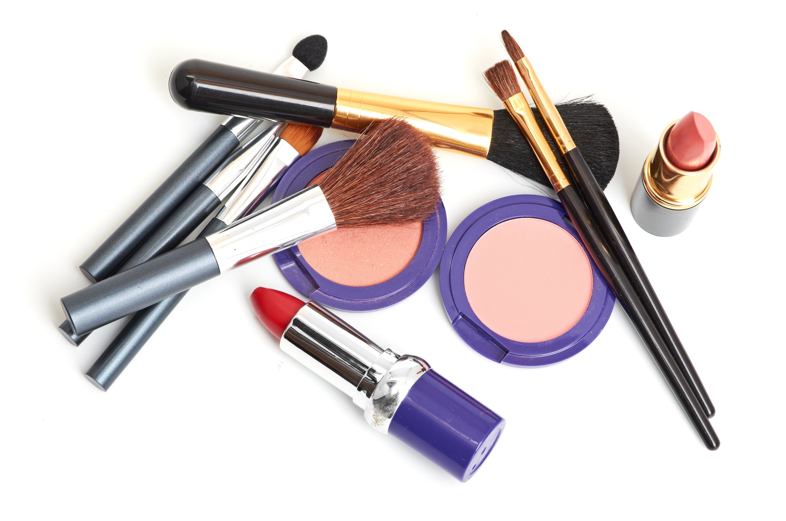 10 Makeup Dupes That Teens Love